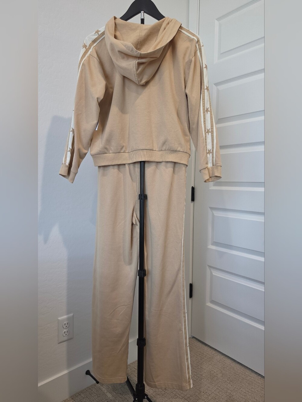 Tractr 2 Piece Star Trim Tracksuit Sweatset Cropped Zip Hoodie Pants Tan Girls L - Picture 3 of 9